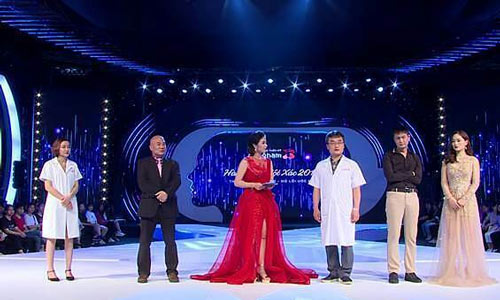 ban giám khảo hành trình lột xác 