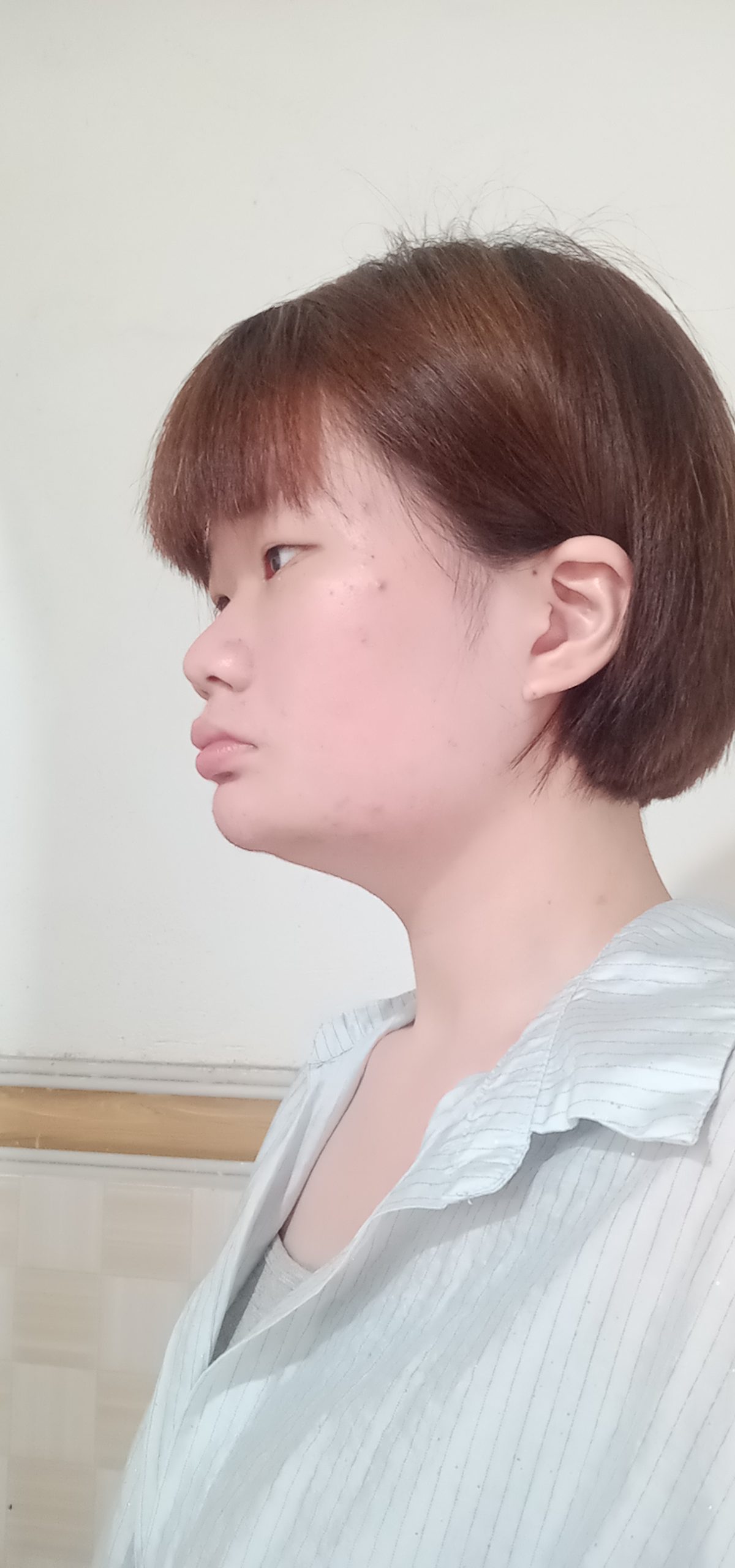 Nghiêng trái