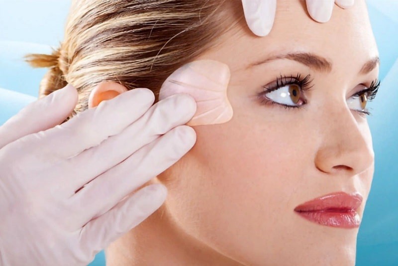 Quá trình độn thái dương khách hàng sẽ được tiêm thuốc gây tê