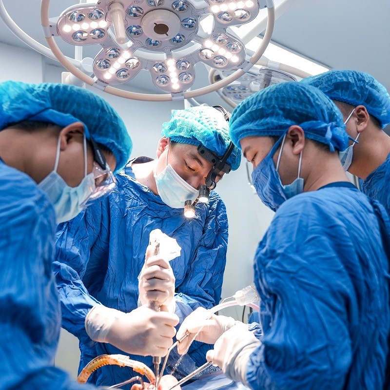 Quy trình phẫu thuật chuẩn y khoa trong phòng thủ thuật đạt chuẩn