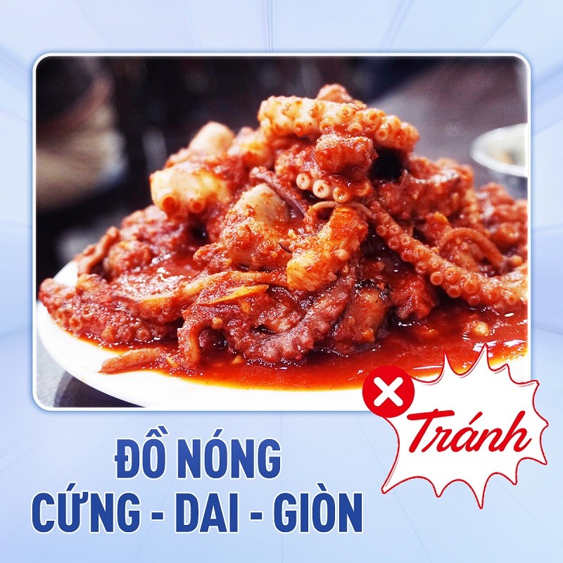 Nên tránh ăn đồ cứng, cay nóng để không làm tổn thương vùng hàm