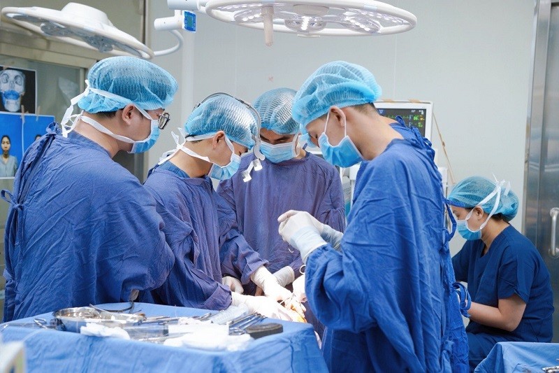 Quá trình trượt cằm khách hàng sẽ được gây mê nên không cảm thấy đau