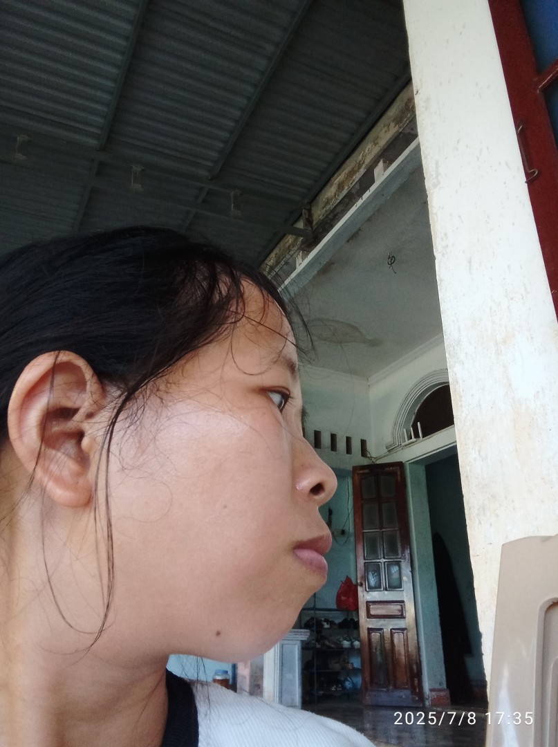 Nghiêng trái