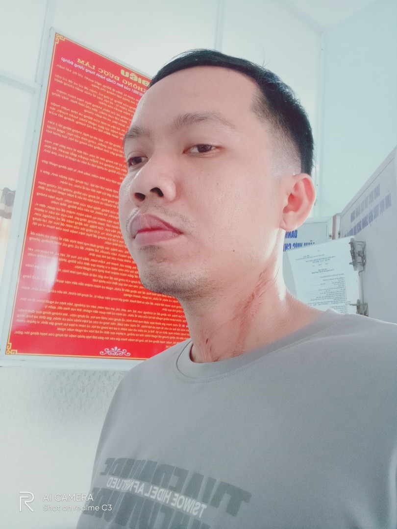 Nghiêng trái