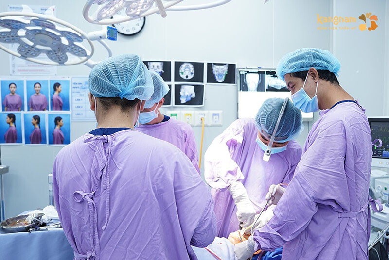 Kangnam thực hiện quy trình gọt hàm V-line an toàn